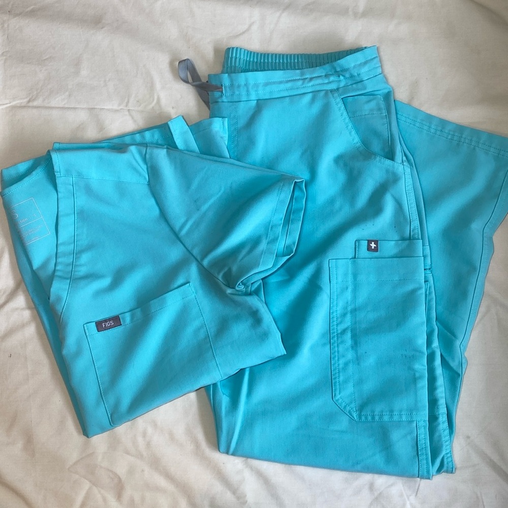 Figs scrubs